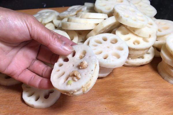 外酥里嫩藕夹的做法图解5