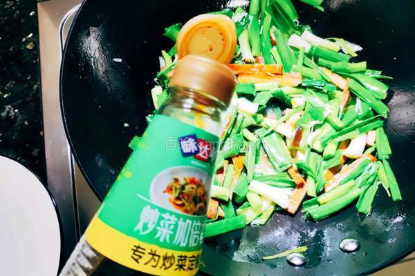香干炒青蒜叶的做法图解7