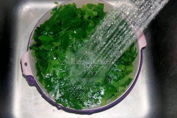 花生沫熬小白菜的做法图解3