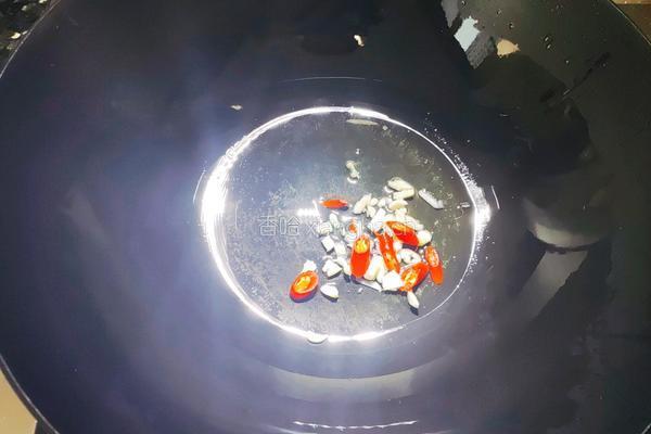 轻盐山药炒木耳的做法图解4