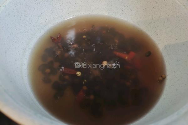 黑豆香菇小油菜的做法图解3