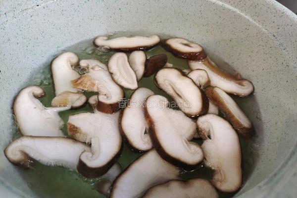 黑豆香菇小油菜的做法图解10