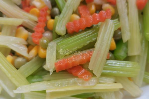 凉拌芹菜的做法图解8