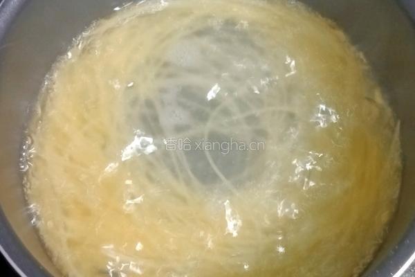 香菇酱米线的做法图解3