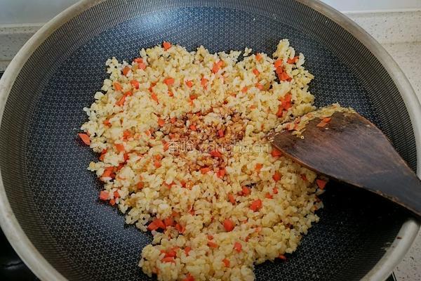 酱油炒饭的做法图解9