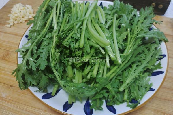 酱炒茼蒿的做法图解2
