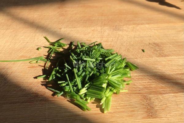 小葱拌豆腐的做法图解3