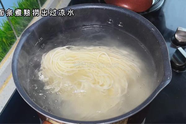 肉酱拌面的做法图解5