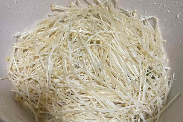 贻贝焖金针菇的做法图解3