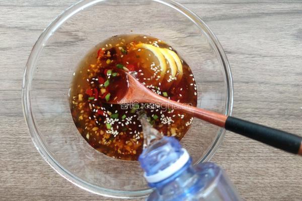捞汁米线的做法图解8