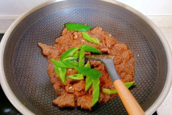 小炒牛肉的做法图解15