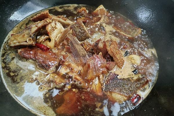 腊肉烧腊鱼的做法图解9