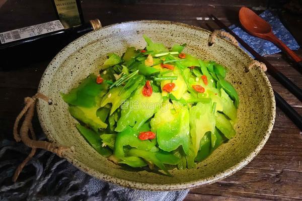 甜椒炒苦瓜的做法图解9