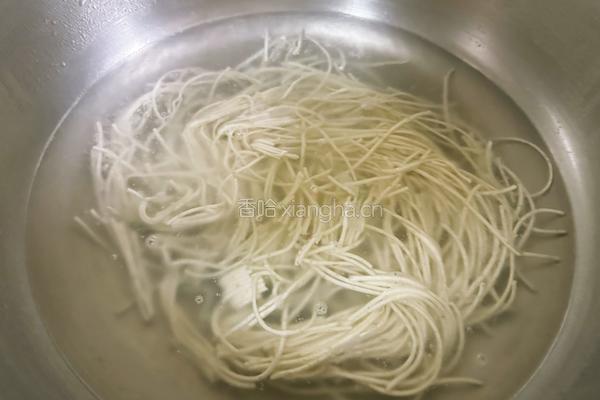 鸡肉拉面低脂餐的做法图解3