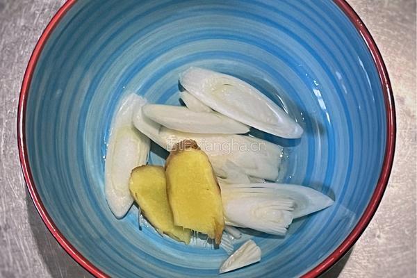 【春季养生菜】西葫滑肉片的做法图解2
