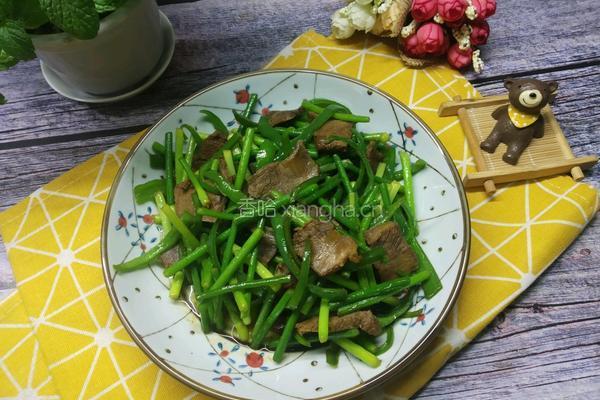 蒜苗卤牛肉的做法图解11