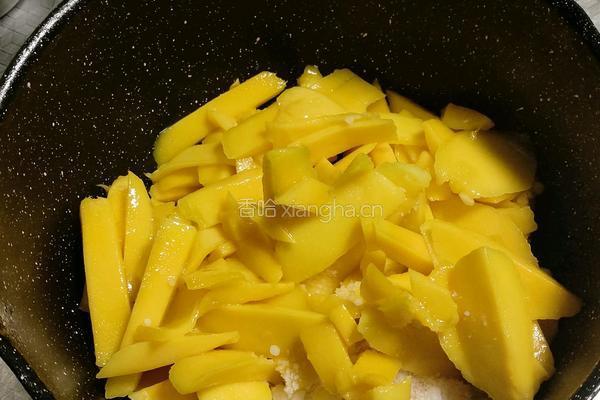 自制果粒酱（芒果味果酱）的做法图解3