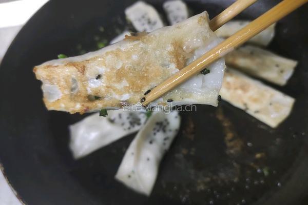 韭菜猪肉馅锅贴的做法图解9