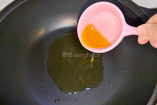 芹菜鲈鱼的做法图解4