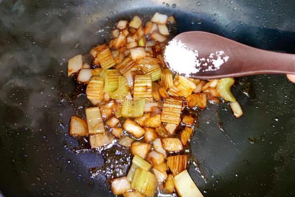 芹菜鲈鱼的做法图解7