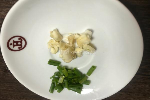 鸡蛋炒河粉的做法图解2