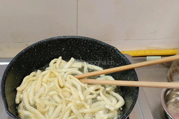 红枣葡萄干味原味(沙琪玛)家庭版自制小吃的做法图解17