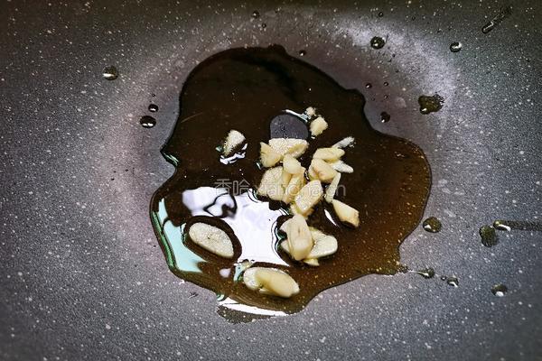 青泡椒炒腊肠的做法图解4