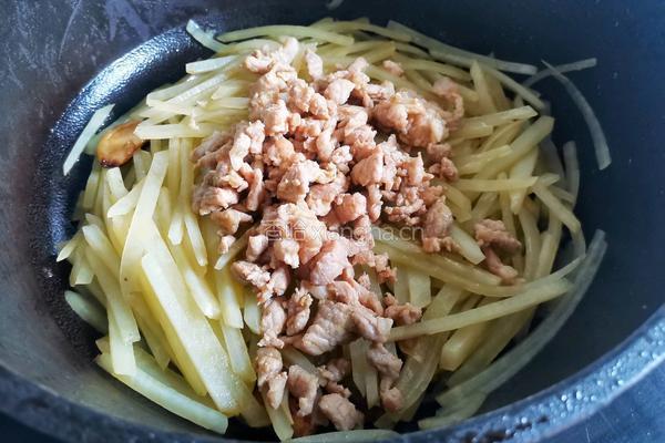土豆丝炒肉的做法图解10