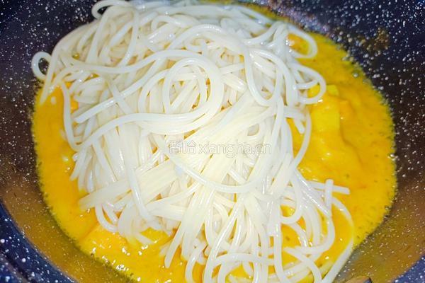 鸡肉咖喱酱意面的做法图解6