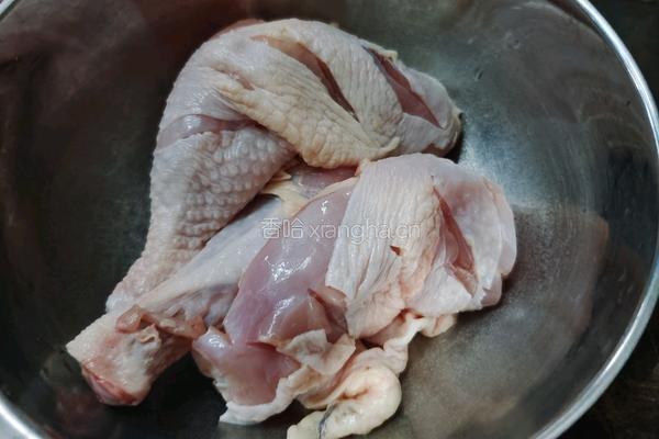 鸡腿焖土豆的做法图解1