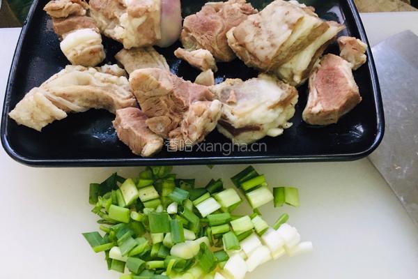 粉丝羊肉汤的做法图解1