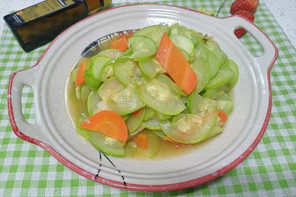 橄榄油炒西葫芦的做法图解1
