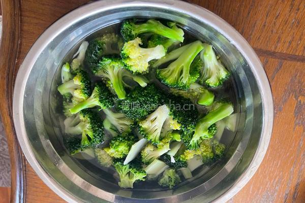 清炒西兰花的做法图解5