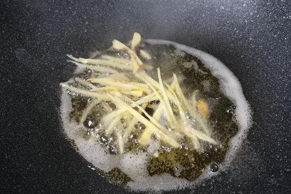 炒凉皮的做法图解5