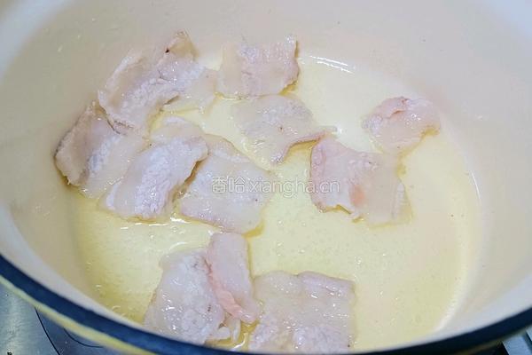 大白菜猪肉豆腐炖粉条的做法图解2