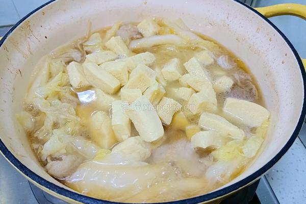 大白菜猪肉豆腐炖粉条的做法图解5