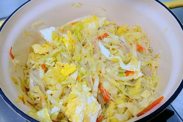 包菜粉丝鸡蛋的做法图解4