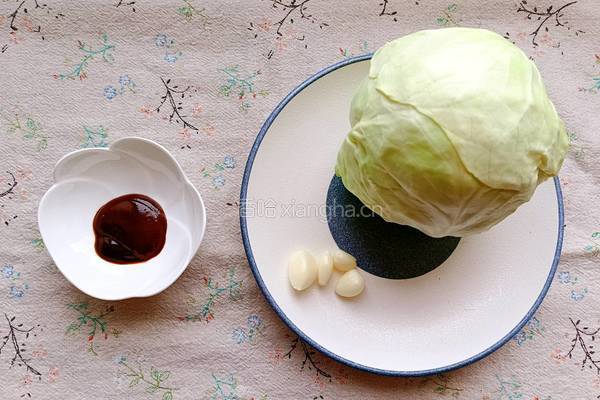 酱炒手撕包菜的做法图解1