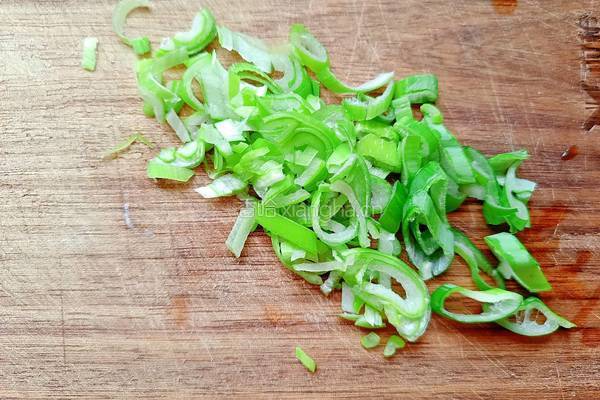 白玉菇炒油菜的做法图解5