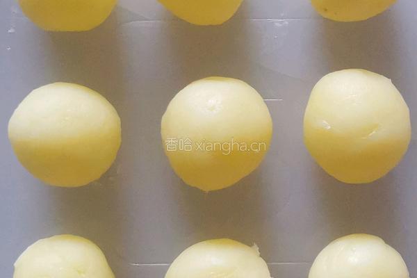 草莓奶球的做法图解4