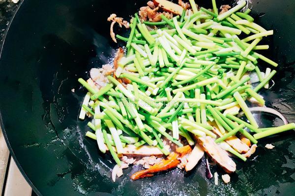 蒜苔肉沫炒香干的做法图解7