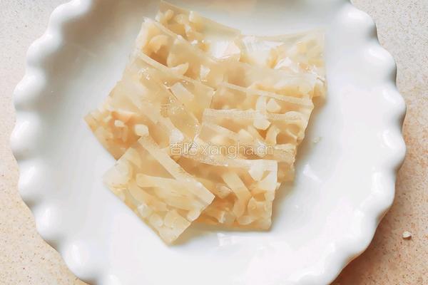 味美酸辣皮冻的做法图解11