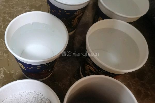 椰汁马蹄千层糕的做法图解2