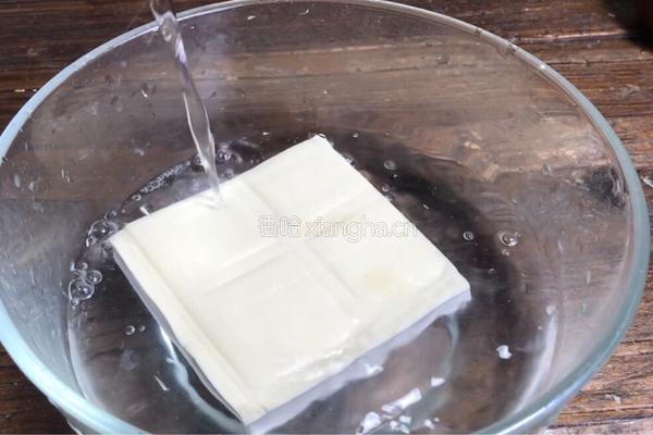 马兰头拌豆腐的做法图解2