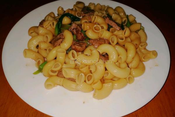 牛肉蔬菜炒通心粉的做法图解9