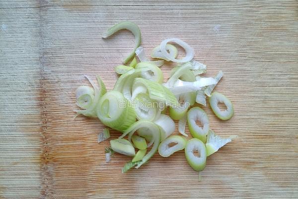 橄榄油青椒炒肉的做法图解3