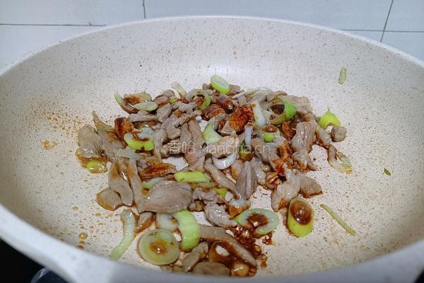 橄榄油青椒炒肉的做法图解9