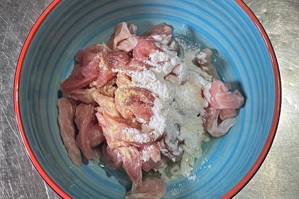 【春季养生菜】蒜苔小炒肉的做法图解3