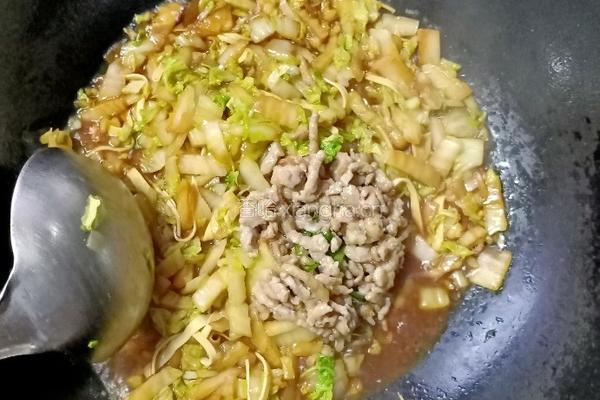 白菜炒肉丝的做法图解8