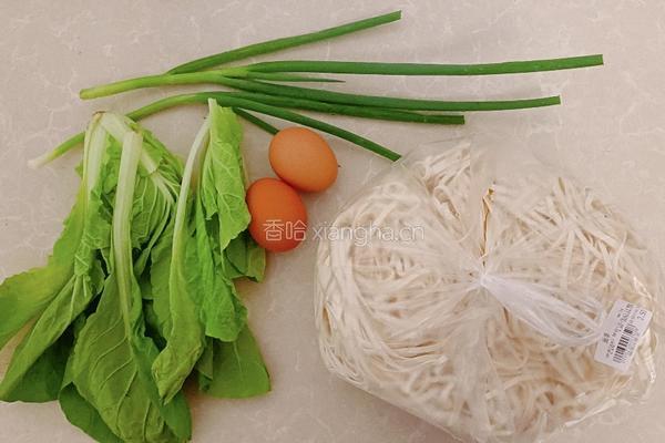 煎蛋汤面的做法图解1